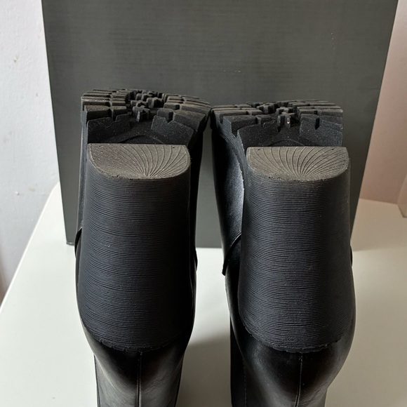 Soda Black Chunky Heel Lug sole Chelsea Boots size 8 - Picture 12 of 13